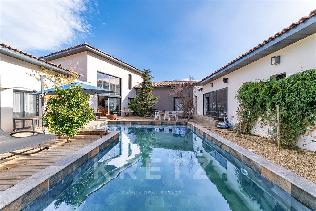 Maison à vendre, 400m², BEZIERS