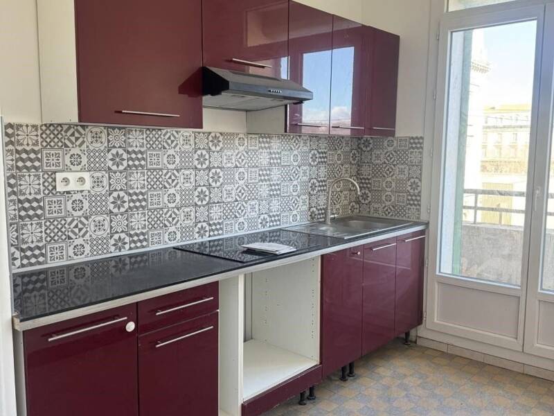 Maison à louer, 65m², MARSEILLE 3E