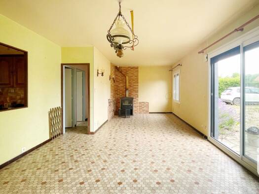 Maison de plain-pied à vendre 167 500 € 4 pièces 3 chambres 79 m² 835 m² de terrain Le Coudray-Saint-Germer 60850