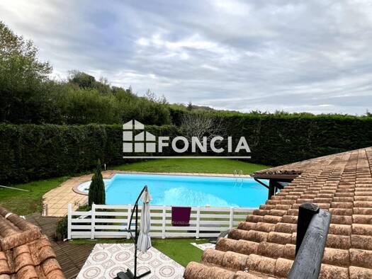 Maison à vendre 470 000 € 8 pièces 5 chambres 196 m² 1 680 m² de terrain Lahonce 64990