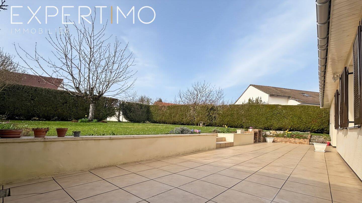 Maison à vendre, 125m², ESTOUCHES