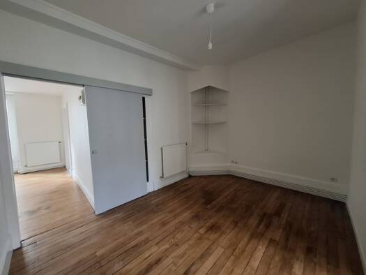 Appartement à louer 510 € 2 pièces 1 chambre 50 m² Étage 2/2 Vichy 03200