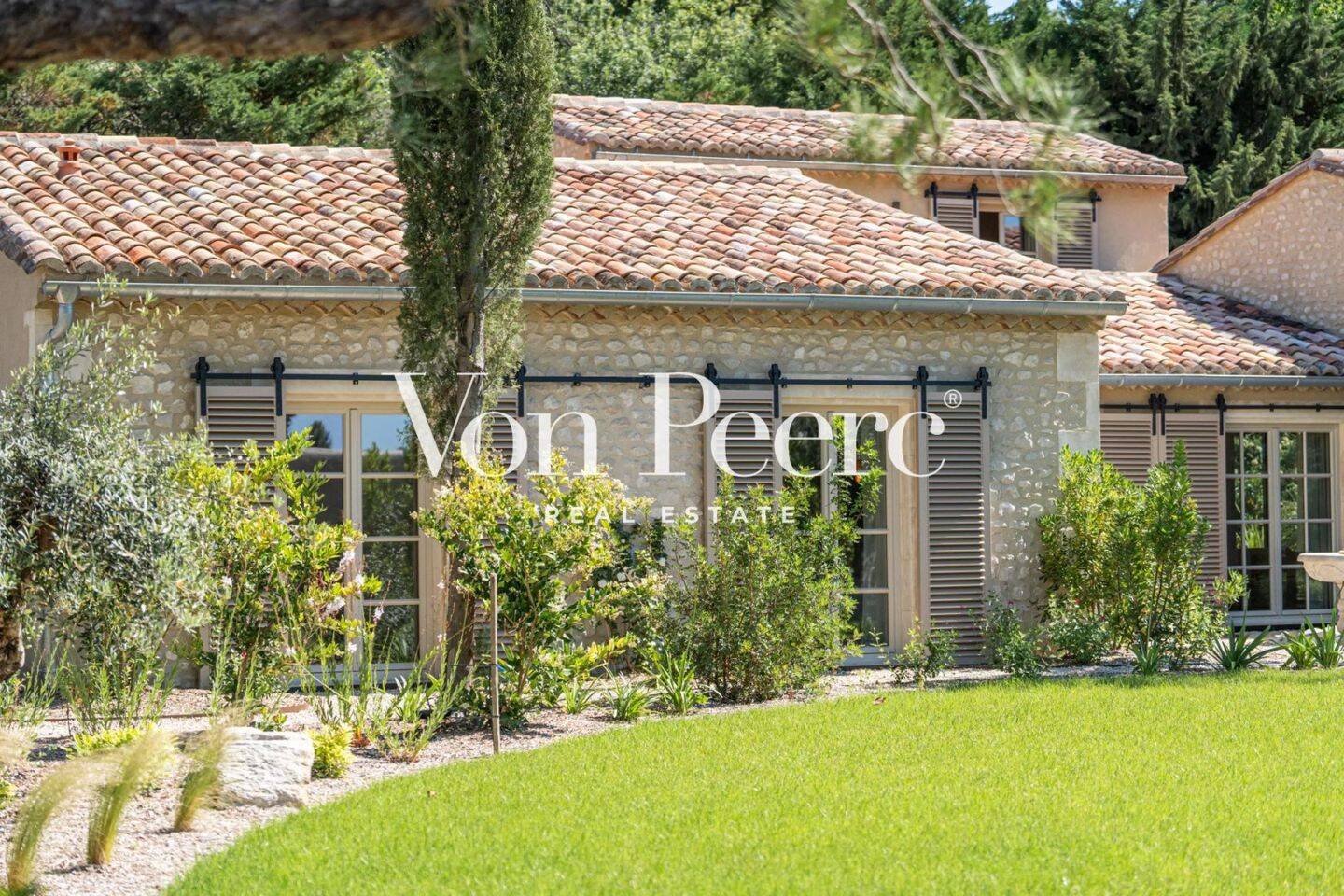 Maison à vendre, 380m², MAUSSANE LES ALPILLES