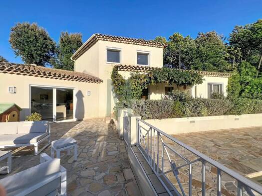 Maison à vendre 880 000 € 5 pièces 4 chambres 162,5 m² 1 500 m² de terrain Les Adrets-de-l'Estérel 83600