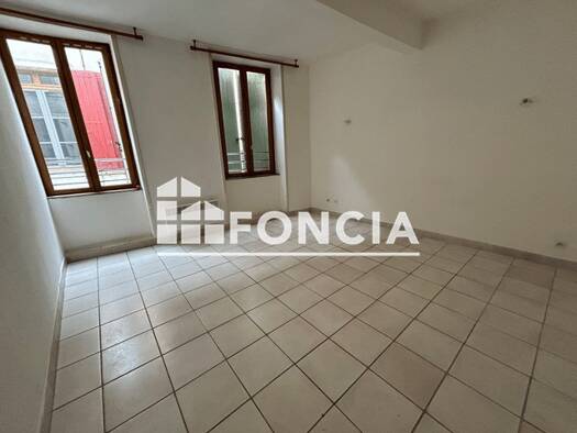 Appartement à louer 426 € 2 pièces 1 chambre 44,1 m² 2ème étage Centre Ville Pont-Saint-Esprit 30130