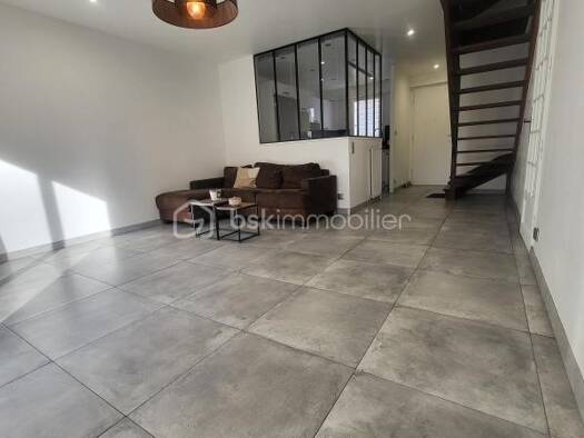 Maison de ville à vendre 273 000 € 5 pièces 4 chambres 95 m² Sud Vert-Saint-Denis 77240