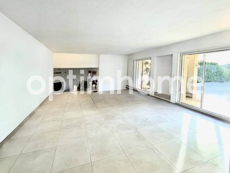 Maison à vendre, 323m², SAINT LAURENT DU VAR