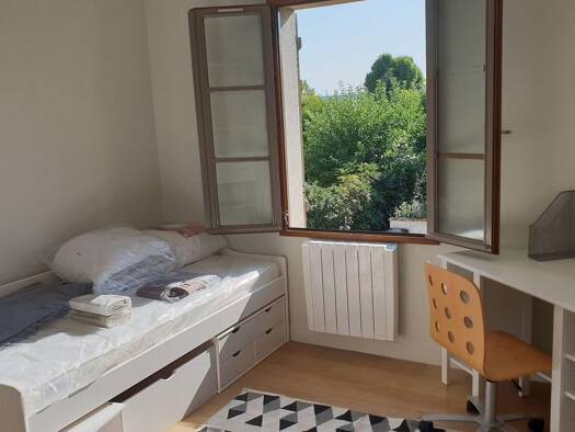 Maison à louer 490 € 5 pièces 4 chambres 150 m² Cergy 95000