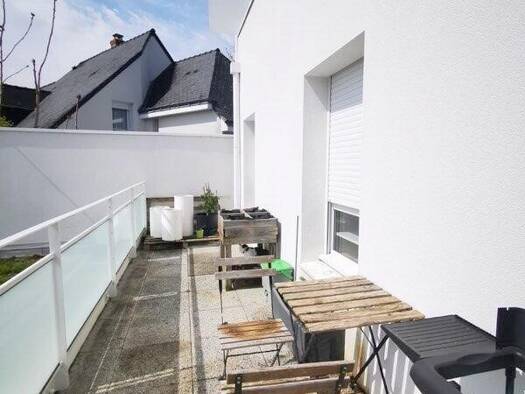 Appartement à louer 857 € 3 pièces 2 chambres 68,3 m² RDC/3 Nantes 44300