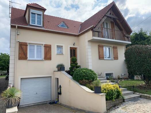 Maison à vendre 539 500 € 7 pièces 5 chambres 150 m² 559 m² de terrain Chantereine-La Fontaine-Arcades-Castermant Chelles 77500