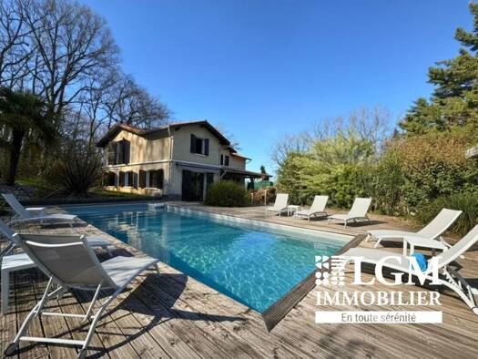 Maison à vendre 290 000 € 7 pièces 6 chambres 193 m² 4 320 m² de terrain Saint-Aignan 82100