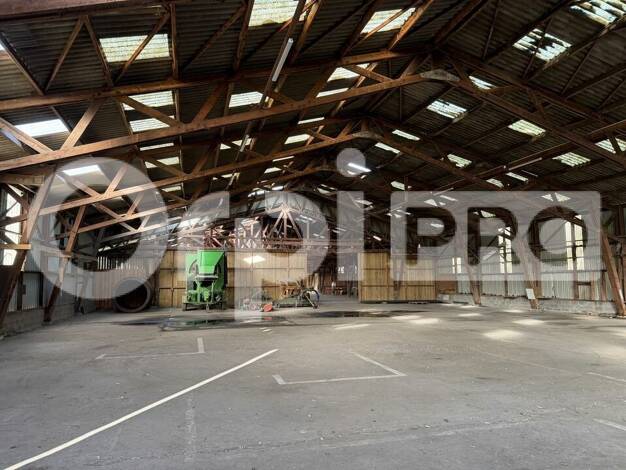 Entrepôt à vendre 400 000 € 1 850 m² d'espace de stockage Fécamp 76400