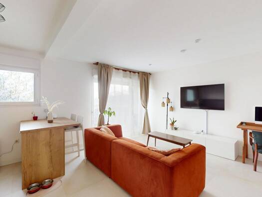 Appartement à louer 1 190 € 2 pièces 1 chambre 49 m² Étage 1/2 Butte Rouge Châtenay-Malabry 92290