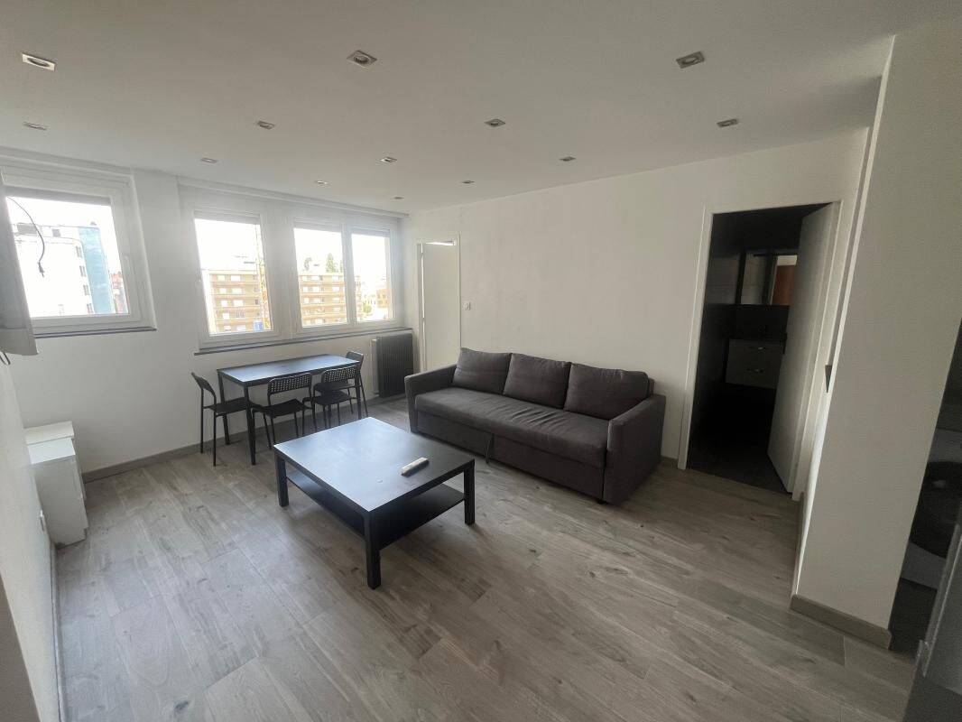 A LOUER APPARTEMENT T3 MEUBLE 69100 VILLEURBANNE — 1