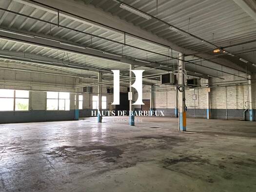 Entrepôt à louer 2 000 € 400 m² d'espace de stockage Wattrelos 59150