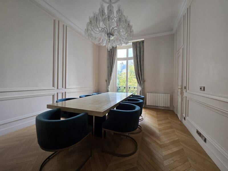 Maison à louer, 195m², PARIS 16E