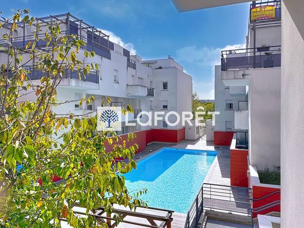 Appartement à vendre 175 000 € 2 pièces 1 chambre 44 m² 1er étage Le Village Carrières-sous-Poissy 78955