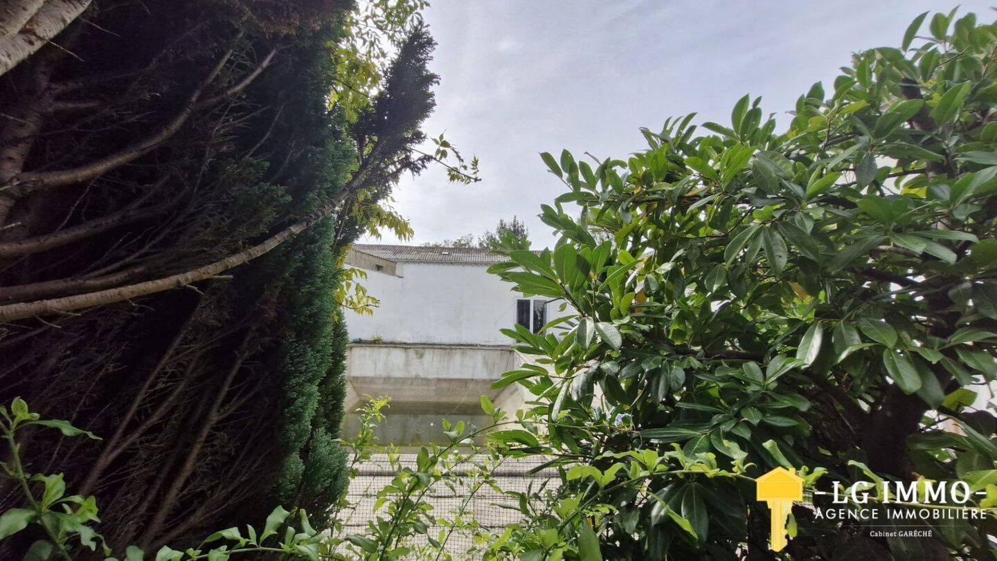 Maison à vendre, 325m², MORTAGNE SUR GIRONDE