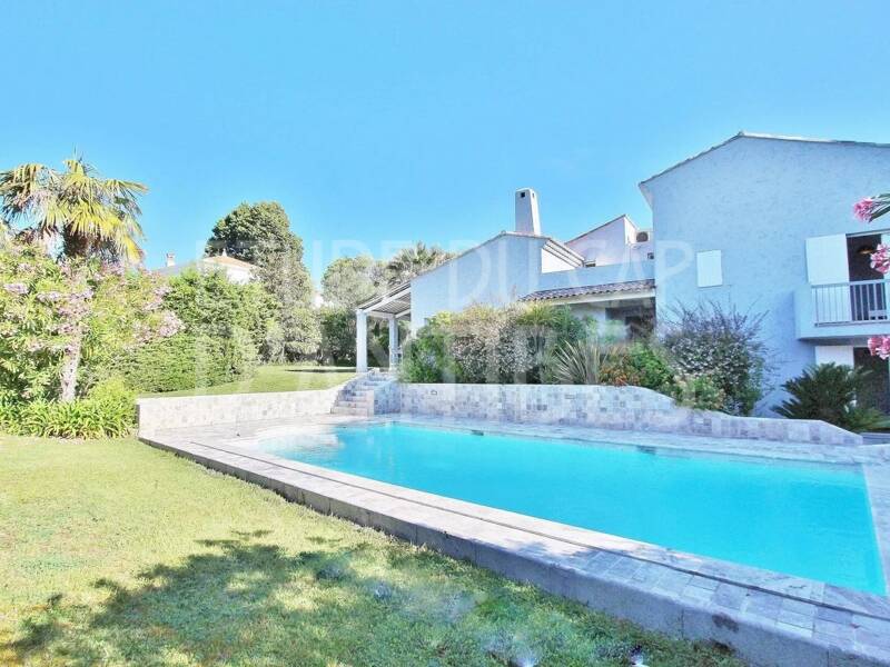 Maison à louer, 250m², ANTIBES