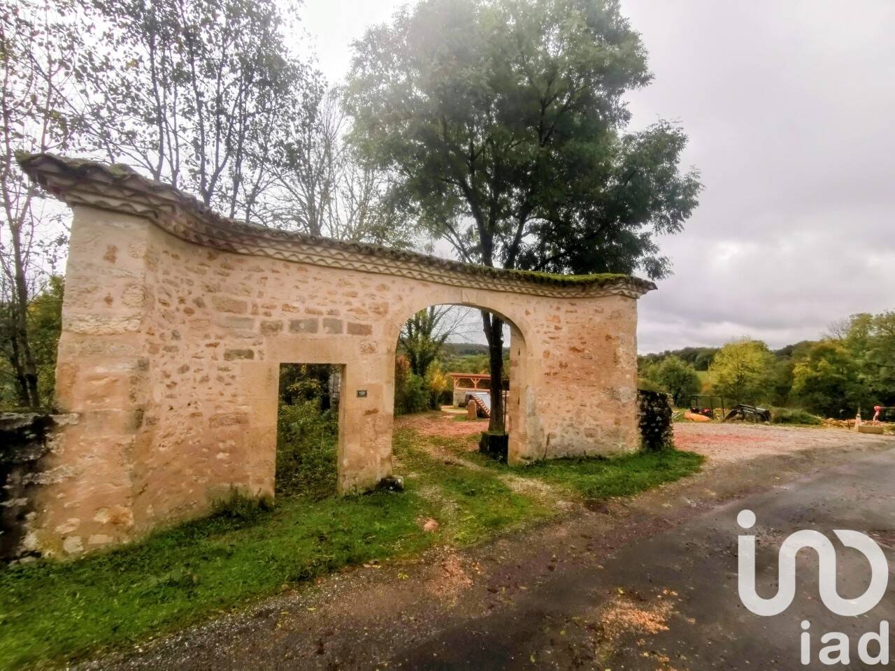 Maison à vendre, 210m², LISSAC ET MOURET