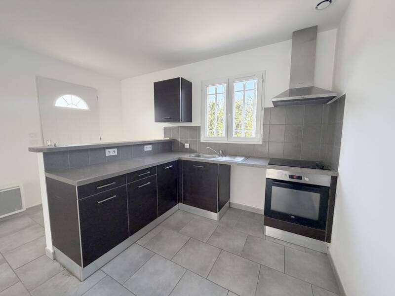 Maison à louer, 70m², NOVES