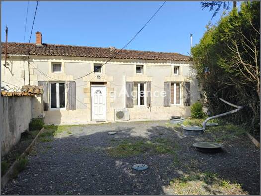 Maison à vendre 89 000 € 7 pièces 6 chambres 147 m² 274 m² de terrain Sonnac 17160