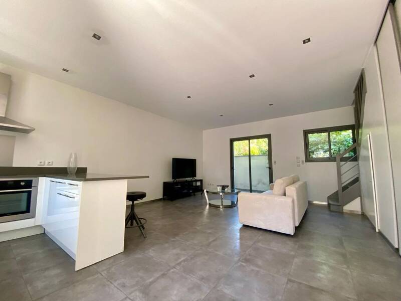 Maison à louer, 76m², MEYZIEU