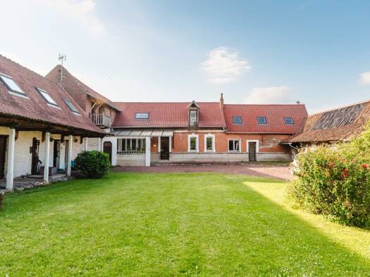 Ferme à vendre 566 000 € 10 pièces 10 chambres 220 m² 3 350 m² de terrain Camphin-en-Carembault 59133