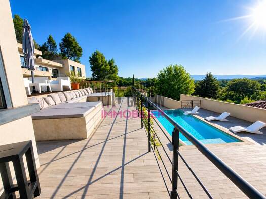 Maison à vendre 1 290 000 € 11 pièces 8 chambres 432 m² 2 248 m² de terrain Exterieur Bédarrides 84370