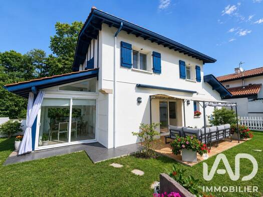 Maison à vendre 545 000 € 5 pièces 4 chambres 101,5 m² 400 m² de terrain Mendi-Choko-Karrikatxar-Olhette Urrugne 64122