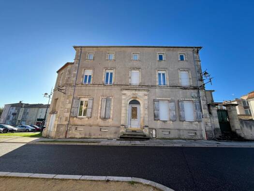 Immeuble à vendre 289 000 € 423 m² Nord Sainte-Livrade-sur-Lot 47110