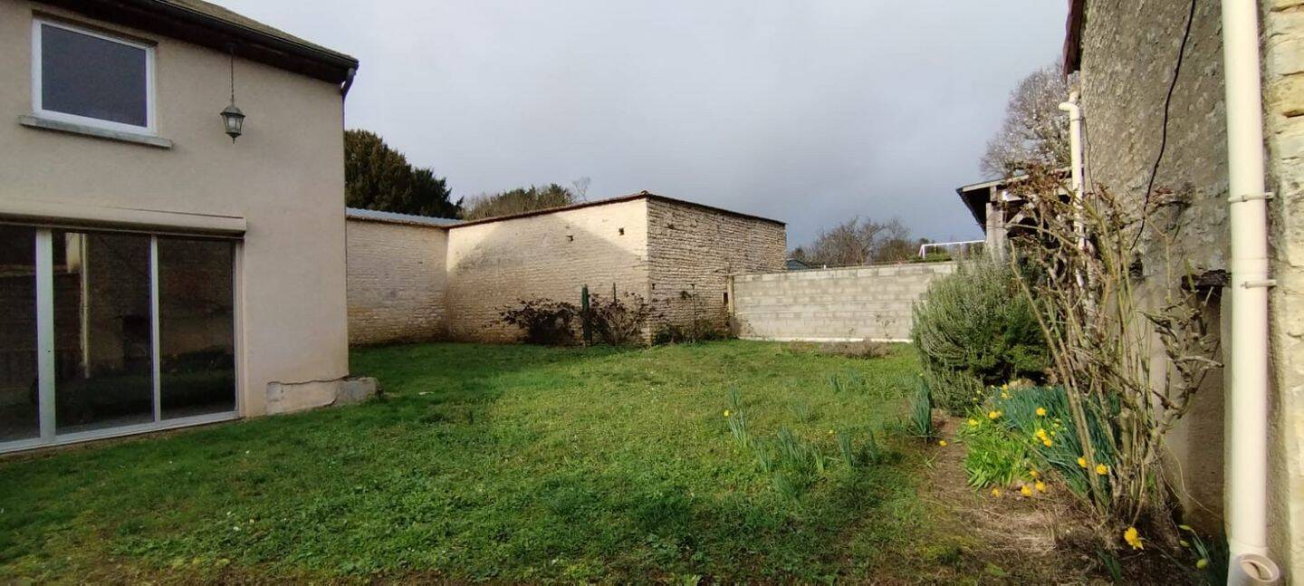 Maison à vendre, 188m², NEUVILLE DE POITOU
