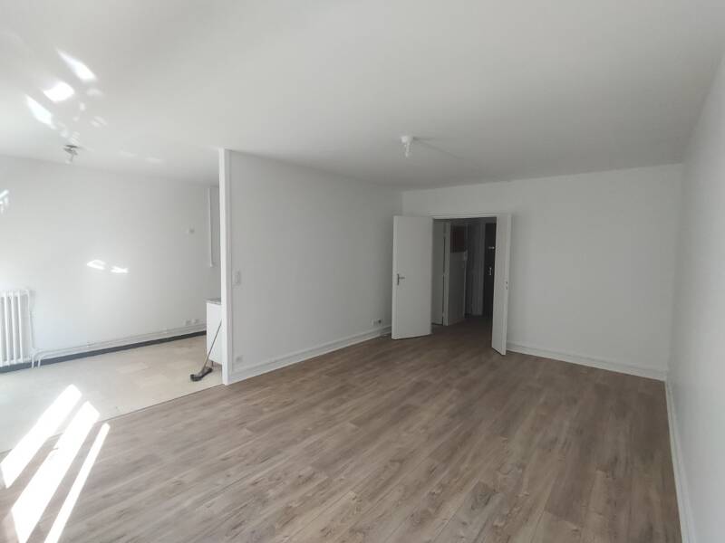 Maison à louer, 67m², PARIS 18E