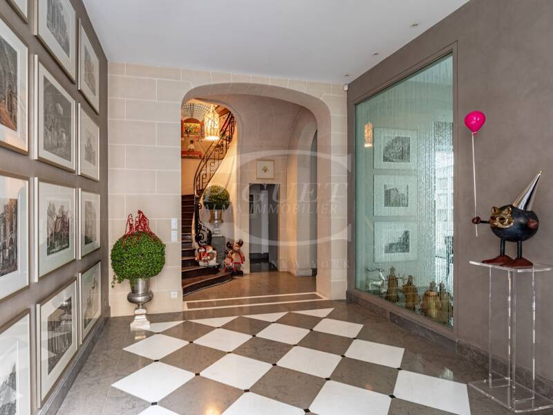 Maison à louer, 450m², PARIS 8E