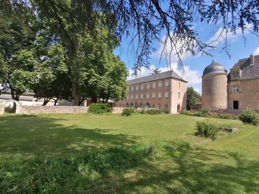 Château à vendre 1 700 000 € 20 pièces 35 chambres 7 000 m² 60 000 m² de terrain Villefranche-de-Rouergue 12200