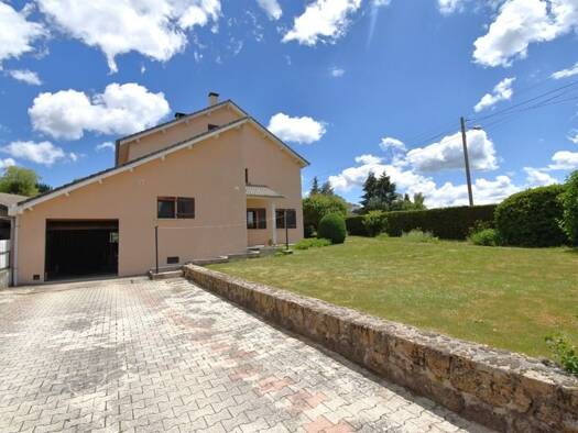 Maison à vendre 189 000 € 7 pièces 4 chambres 159 m² 627 m² de terrain Saint-Agrève 07320