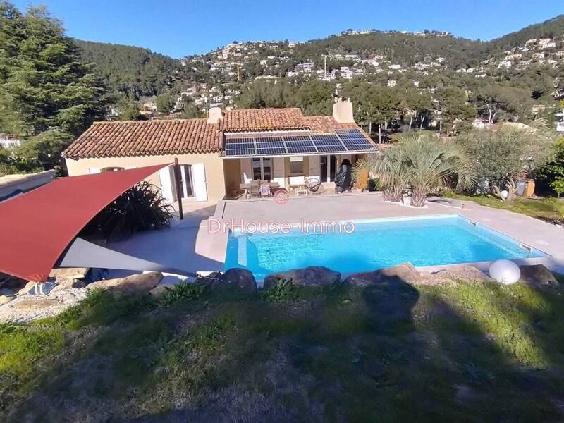 Maison à vendre, 166m², CARQUEIRANNE