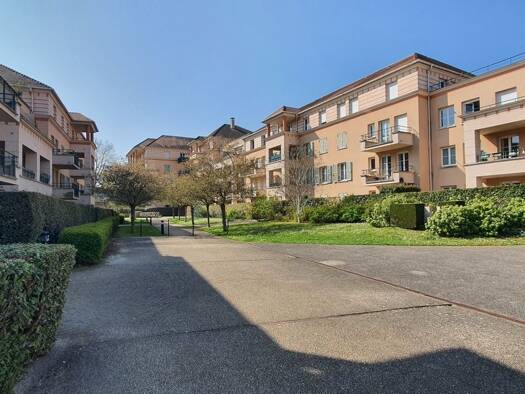 Appartement à vendre 260 000 € 3 pièces 2 chambres 62,8 m² Étage 1/2 Nouveaux Horizons-Coudrays Élancourt 78990