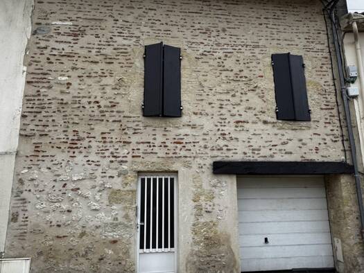 Maison à louer 640 € 3 pièces 2 chambres 79 m² 10 m² de terrain Marmande 47200