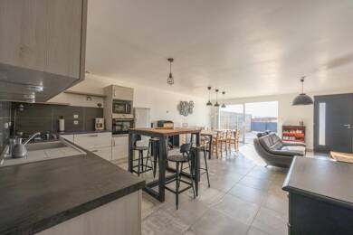 Maison à louer 1 080 € 5 pièces 4 chambres 121 m² Sud Vallet 44330