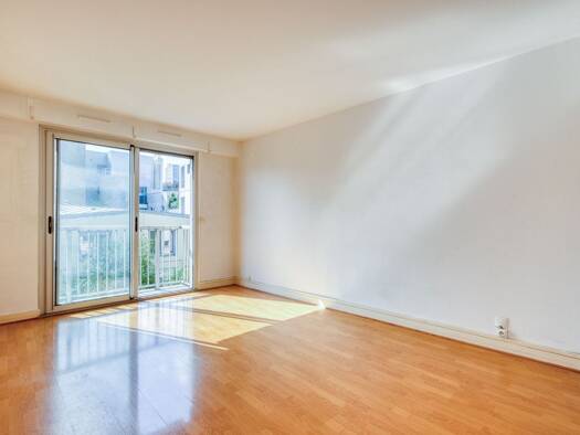 Appartement à vendre 595 000 € 4 pièces 3 chambres 75,17 m² Étage 4/5 Georges Brassens Paris 15ème arrondissement 75015