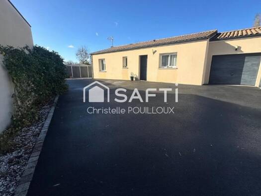 Maison de plain-pied à vendre 218 000 € 4 pièces 3 chambres 81 m² 437 m² de terrain Bessines 79000