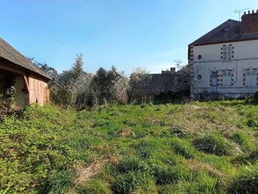 Maison à vendre 120 000 € 7 pièces 5 chambres 204 m² 1 378 m² de terrain Lorris 45260