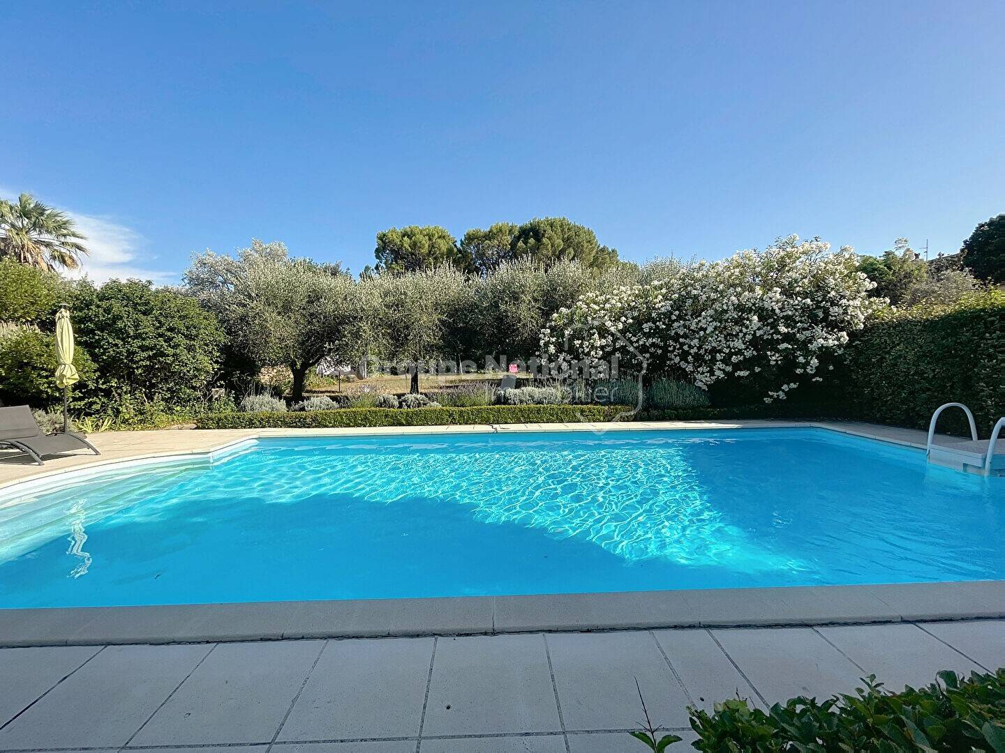 Maison à vendre, 220m², SAINTE CECILE LES VIGNES