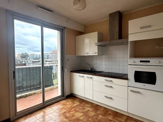 Appartement à vendre 130 000 € 3 pièces 2 chambres 63 m² Étage 1/4 Est-Chateaufleury Romans-sur-Isère 26100