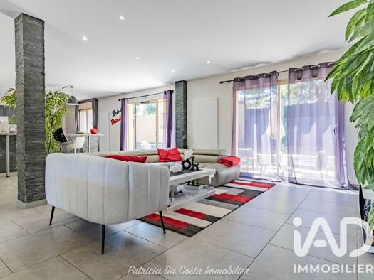 Maison à vendre 472 500 € 7 pièces 3 chambres 171 m² 621 m² de terrain Elisa Aubergenville 78410