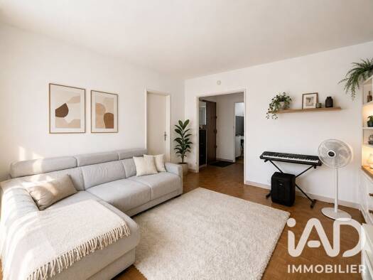 Appartement à vendre 165 000 € 3 pièces 2 chambres 57 m² Étage 3/4 Vaujours Livry-Gargan 93190