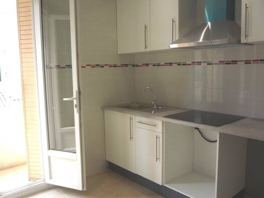 Appartement à louer 555 € 3 pièces 2 chambres 53 m² 1er étage Ancien Hôpital Béziers 34500