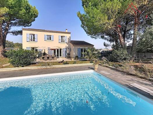 Villa à vendre 650 000 € 5 pièces 4 chambres 170 m² 1 582 m² de terrain Robion 84440