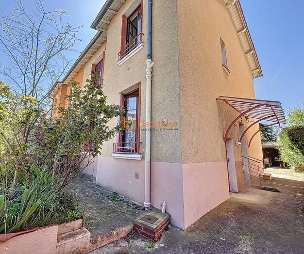 Maison à vendre 340 000 € 5 pièces 3 chambres 99,2 m² 238 m² de terrain Villeurbanne 69100